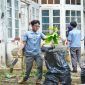 Foto: Pembersihan area sekaligus pengenalan sejarah Rumah Daswati di Jalan Tulang Bawang Nomor 11, Kecamatan Enggal, Kamis (4/9/2025). (Adpim)