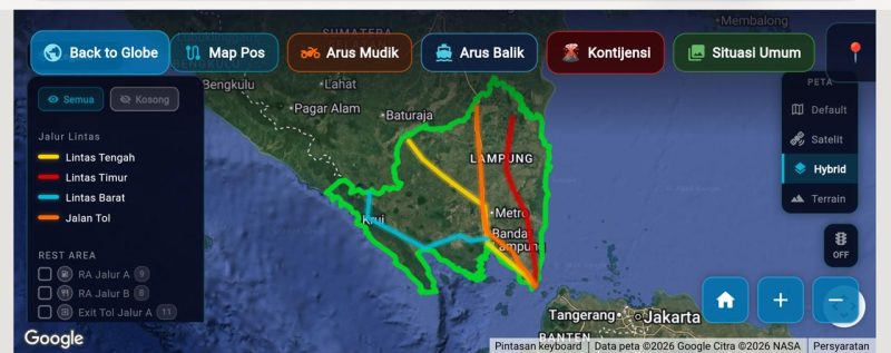Aplikasi Siger Lampung Presisi memungkinkan pemudik memantau kondisi lalu lintas dan CCTV jalan secara real-time.
